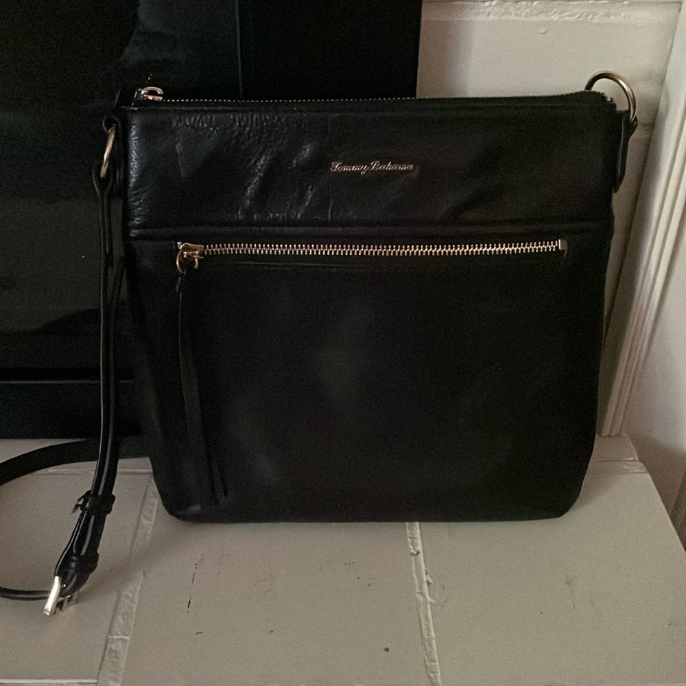 Tommy Bahama black leather cross body purse